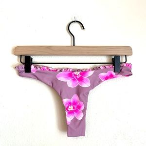 ACACIA Gili Ruffle Bikini Bottom Size Petite Pink Orchid Magenta Floral Print
